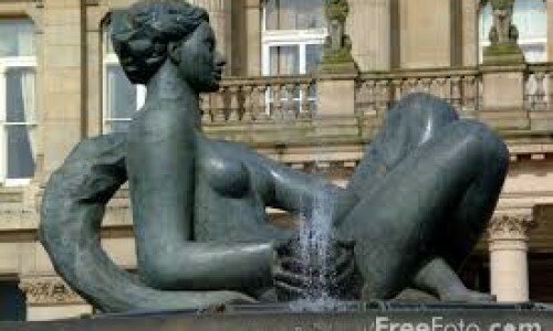 Floozie fountain to be filled with flowers while council works out how to plug leak Floozie fountain to be filled with flowers while council works out how to plug leak