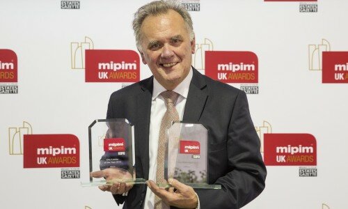 Sir Albert bows out with City Leader of the Year award Sir Albert bows out with City Leader of the Year award