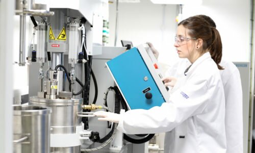 £80m for Warwick’s new national battery facility £80m for Warwick’s new national battery facility